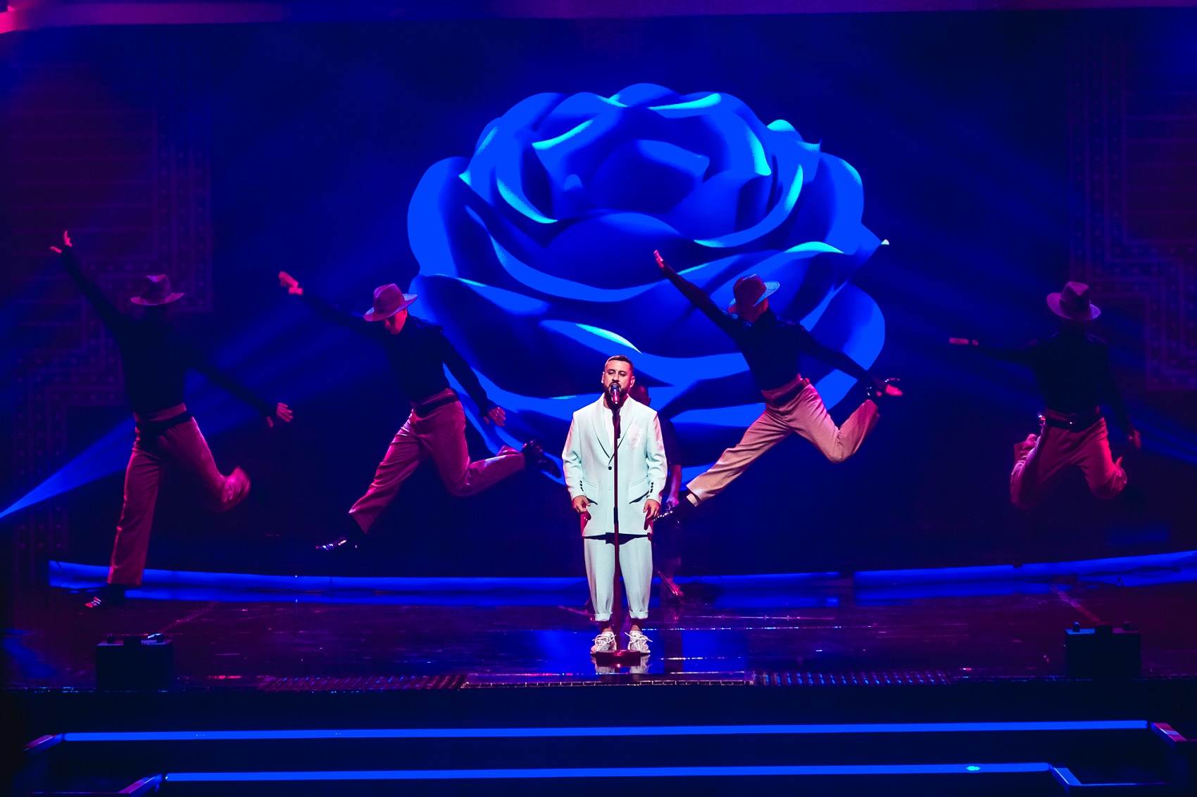 Сильно вагітна Тарабарова і Тищенко на карантині: "Квартал 95" здивував українців